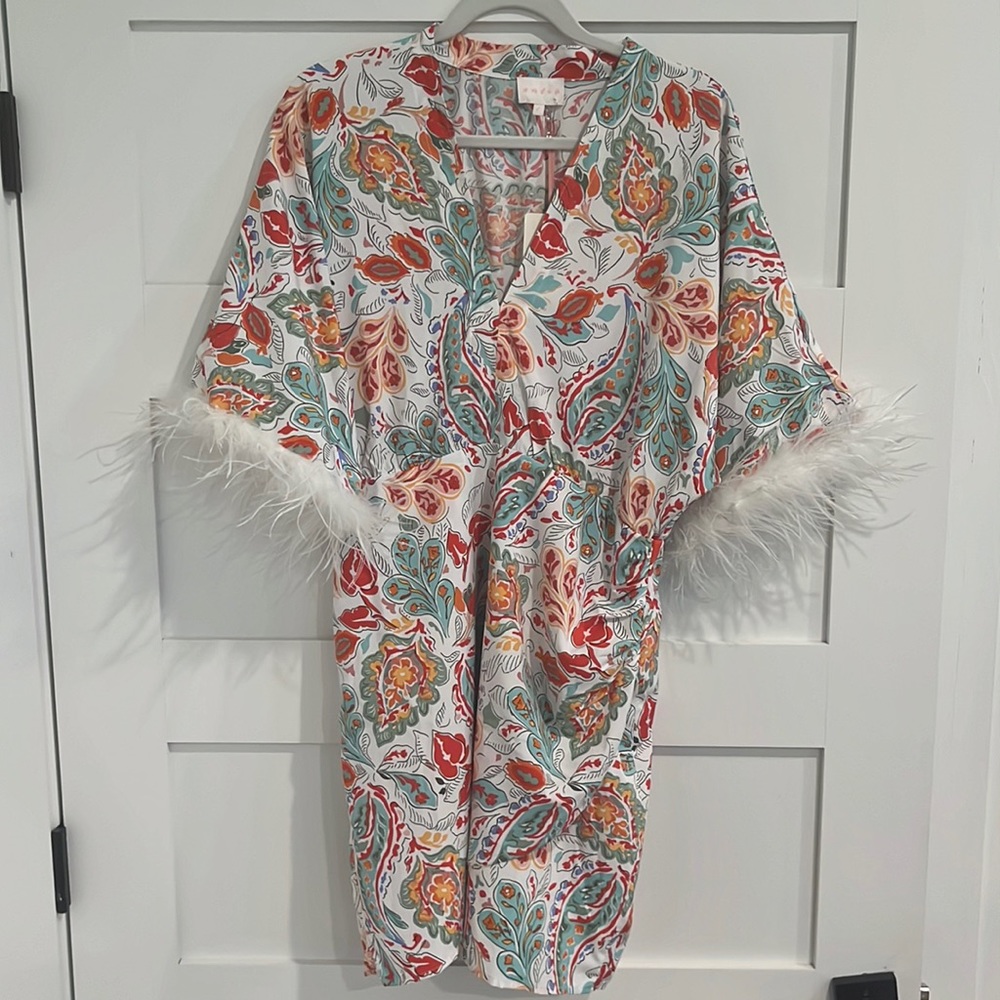 NWT, V neck dress with feather sleeve detail. Size L